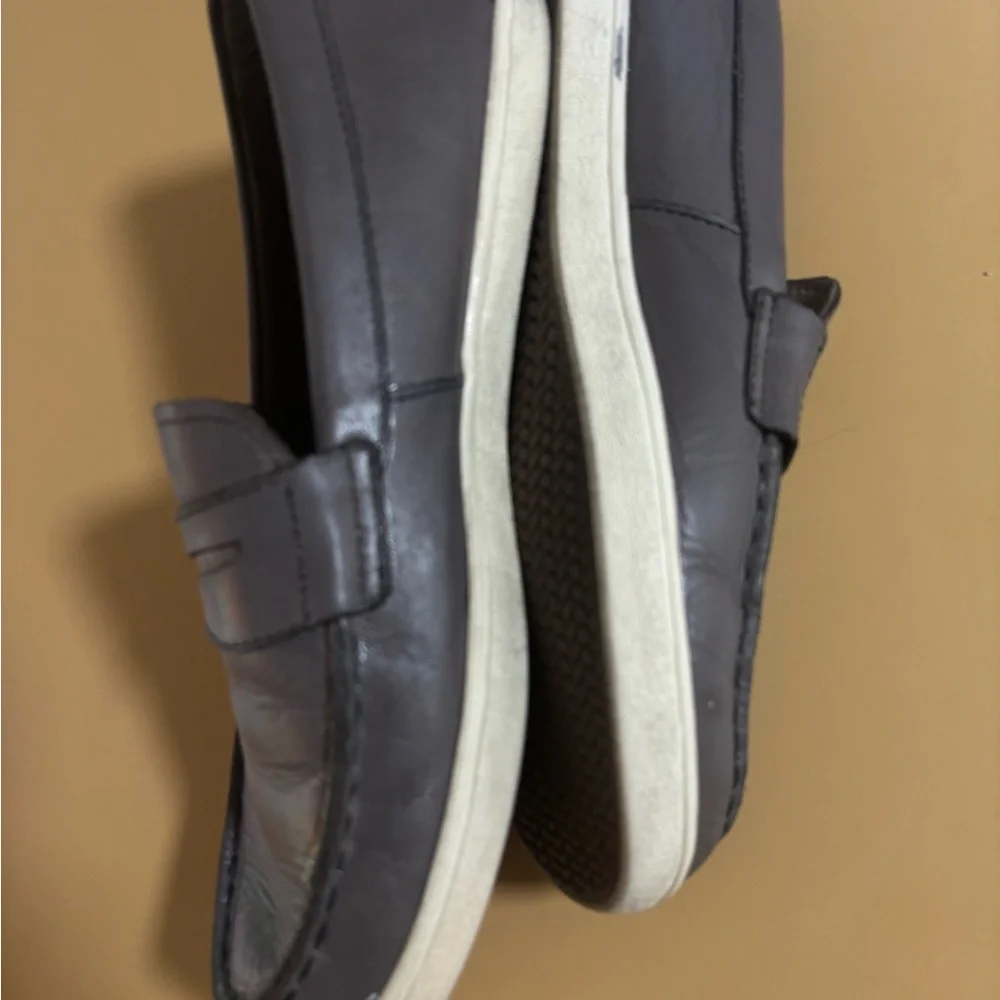 Cole Haan Men's Gray leather Loafers size 8.5
